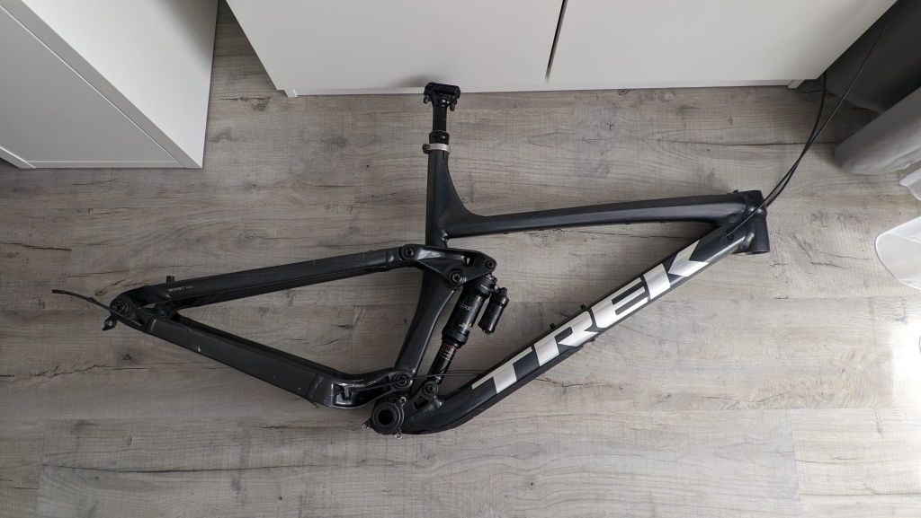 Rama Trek Remedy 8XT "L" 2022rok koła 27,5/mullet Dark Prismatic