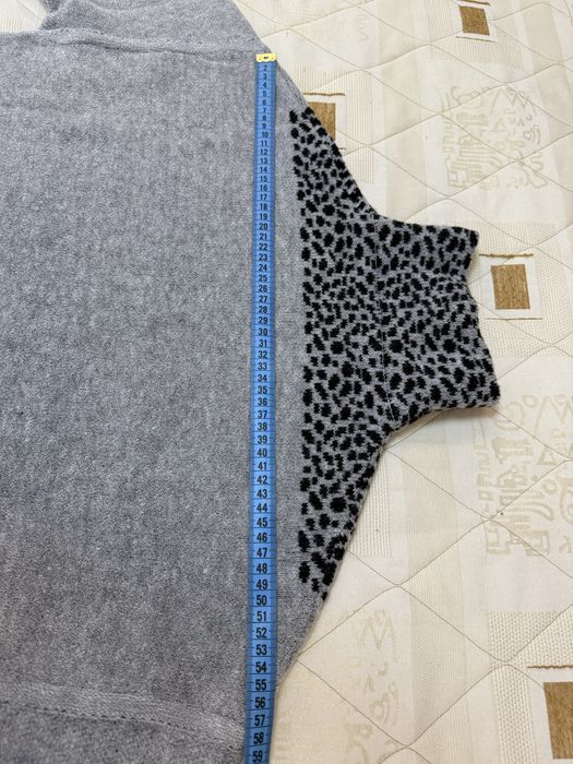 Светр сірий з принтом леопард, М/L