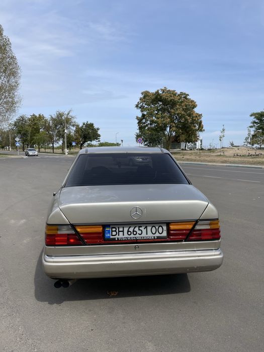 Mersedes benz w124