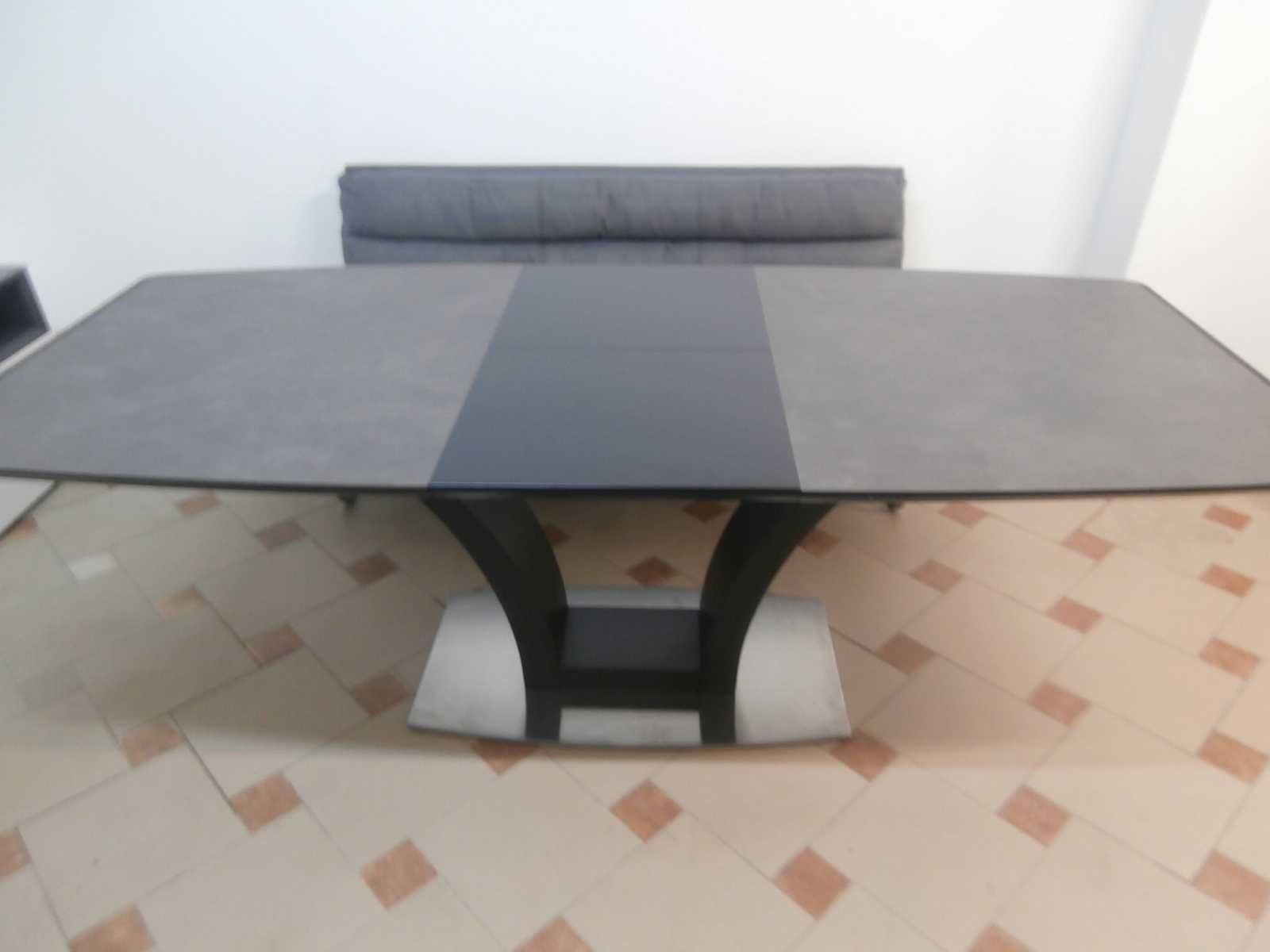 Ceramiczny, nowoczesny, rozkładany stół