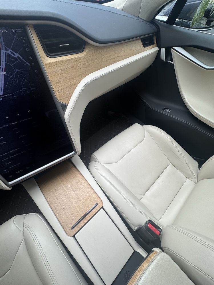 Tesla model S 75d
