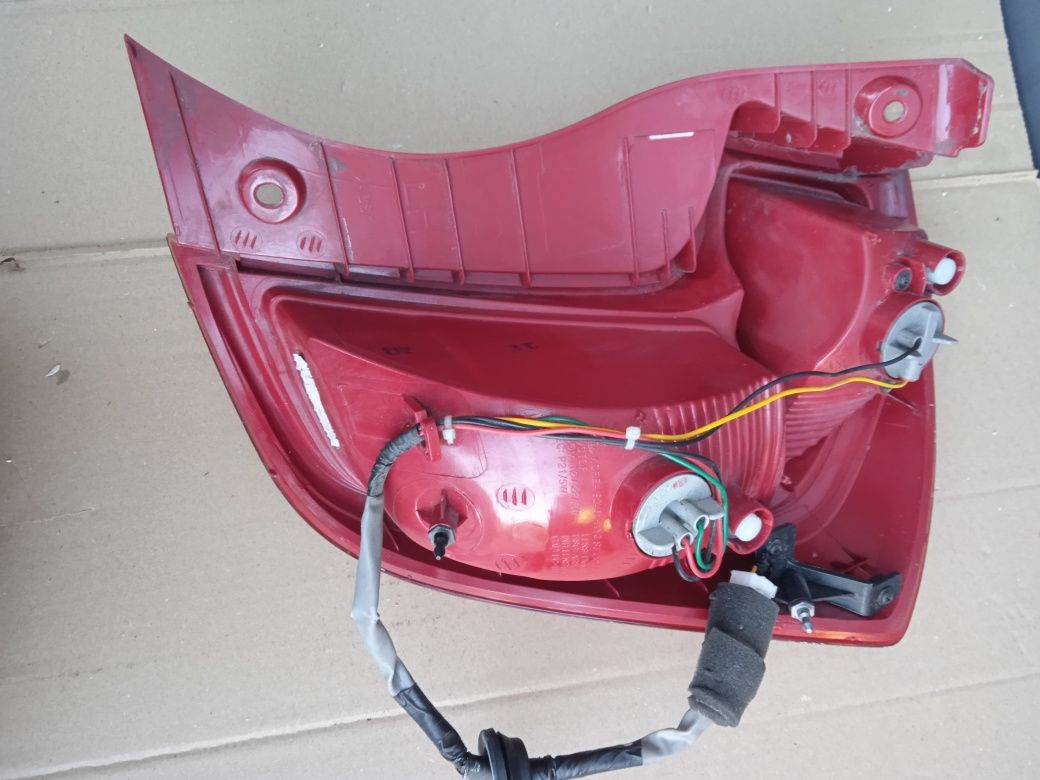 Kia Picanto ll Lampa Lewa Tylna