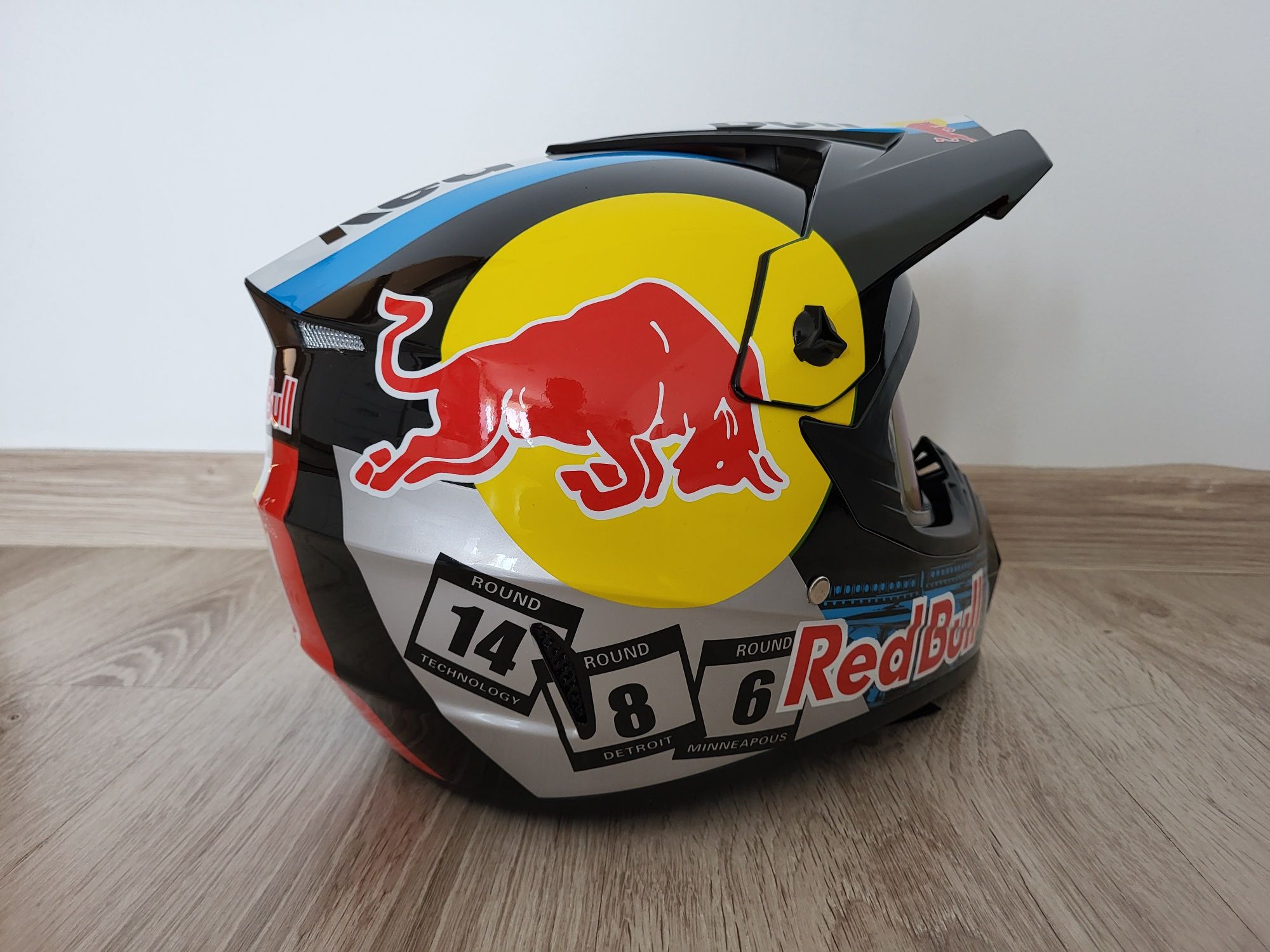 Kask Red Bull google gratis