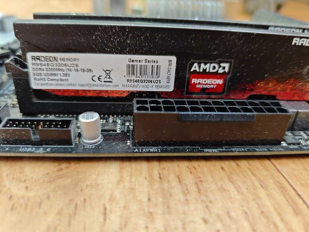 Asrock B450 Pro4 + Ryzen 5 2600 + DDR4 SDRAM AMD 2*8 Gb