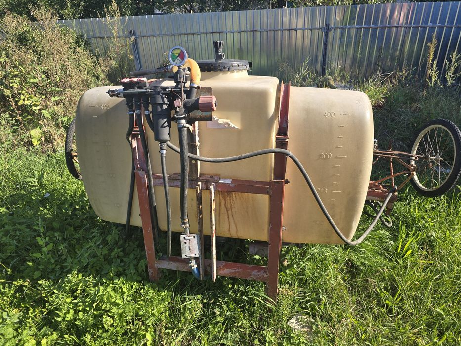 Оприскувач навісний 400л