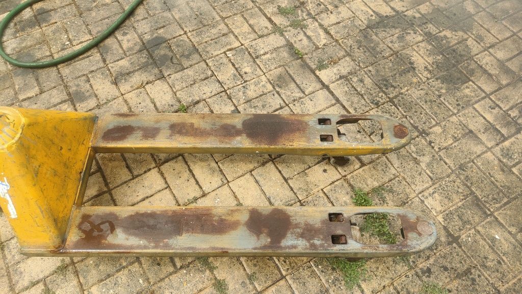 Porta paletes usado a funcionar