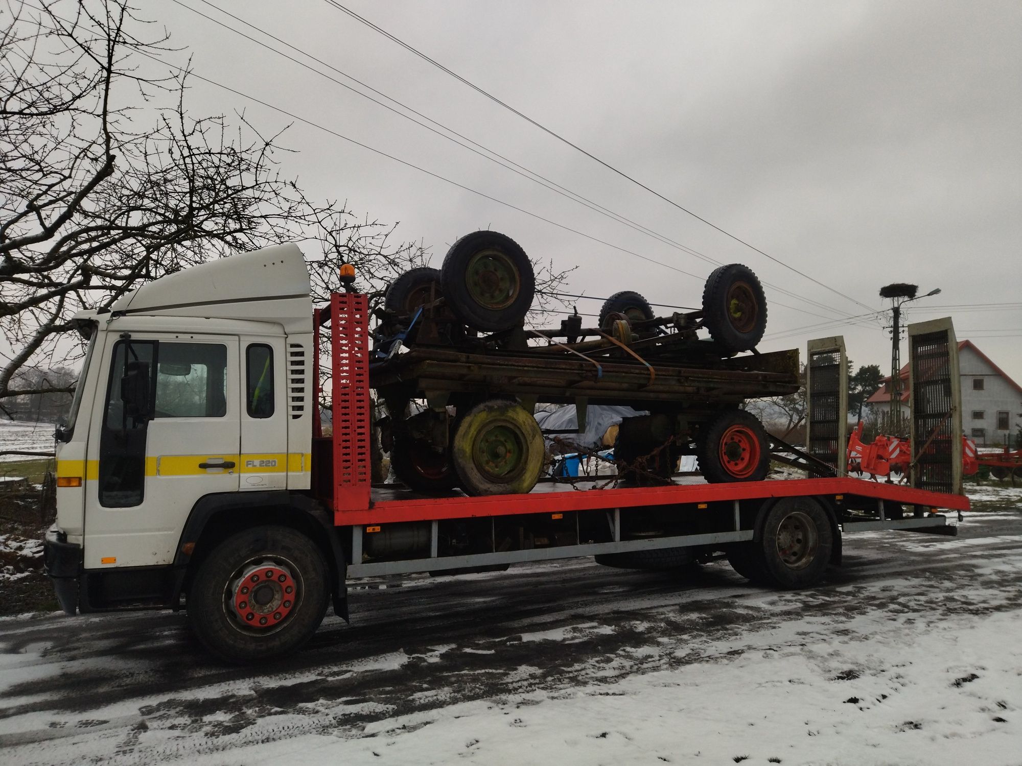 Transport maszyn i pojazdów ,pomoc drogowa,laweta