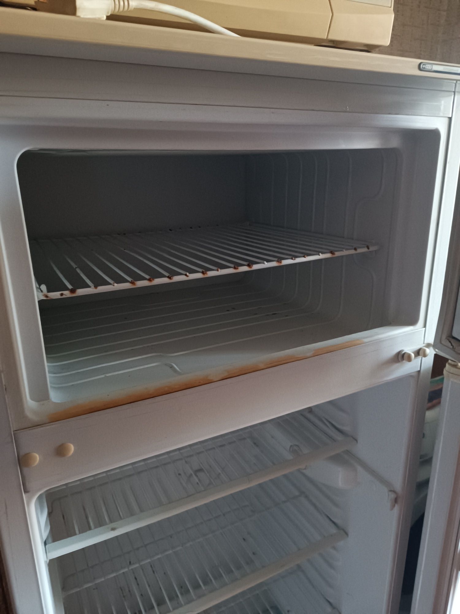 Продам холодильник Атлант