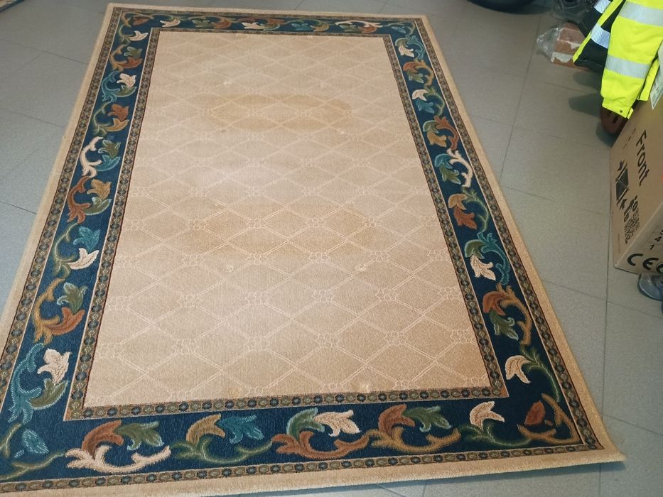 Carpetes usadas (Árabe)