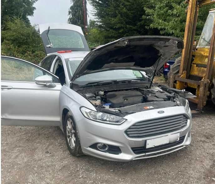 Двері Ford Mondeo Розборка Запчастини Ford Mondeo Четверть Мондео