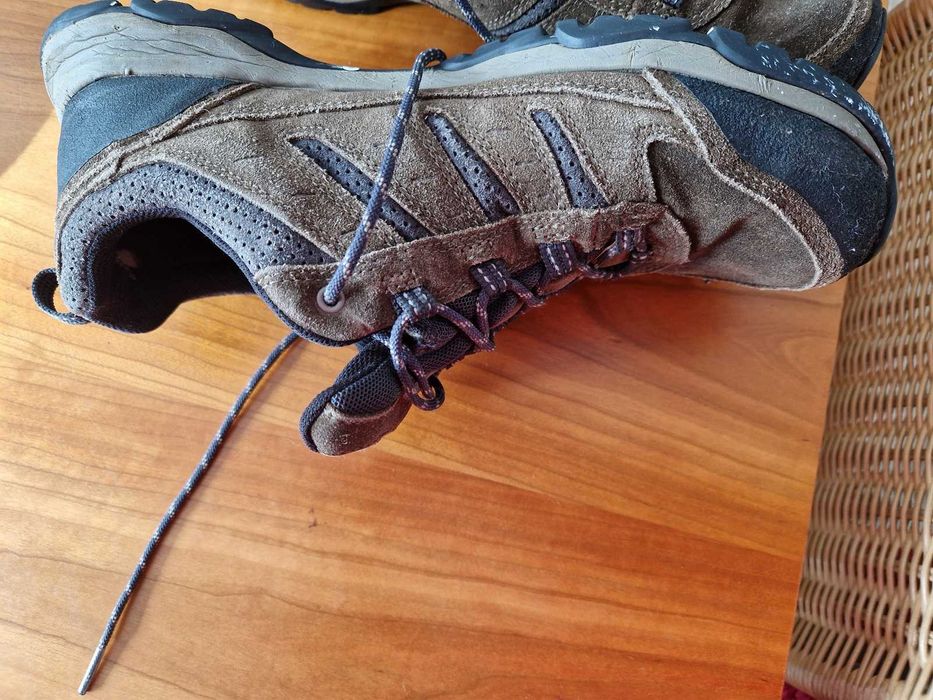 Sapatos Berghaus T42