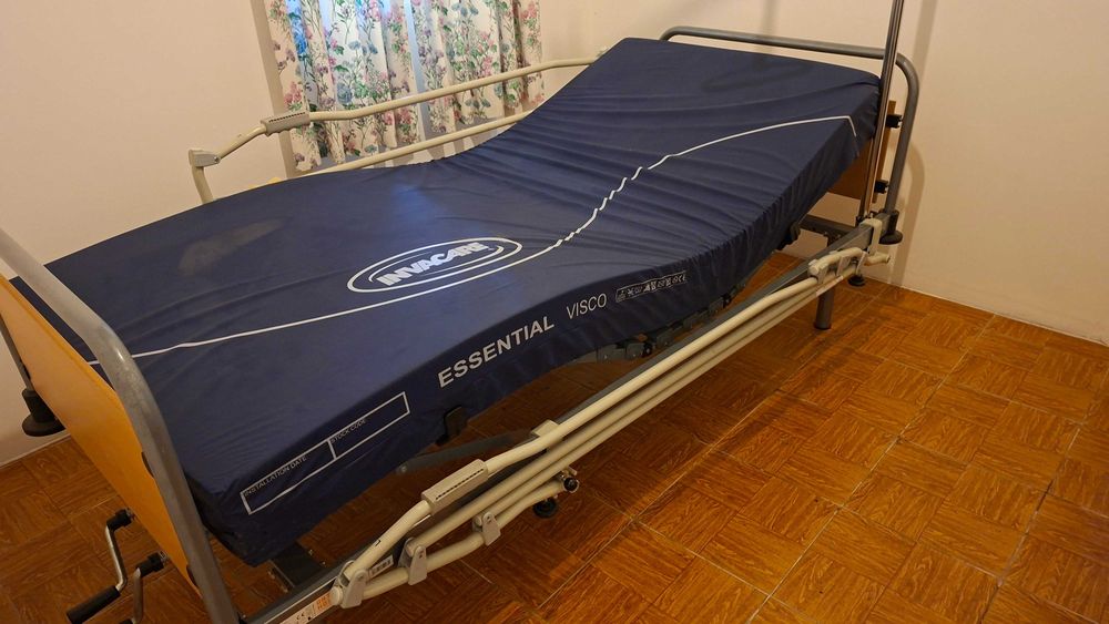 Cama articulada manual com colchão
