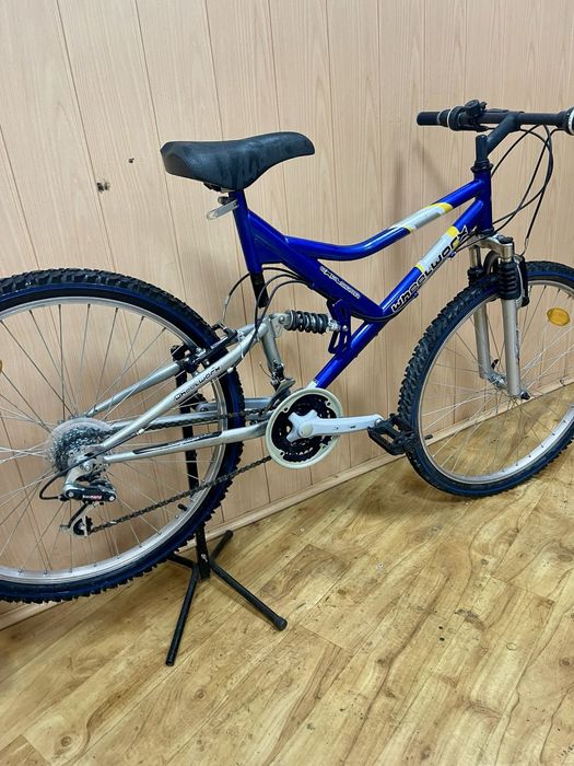 Bicicleta suspensão total