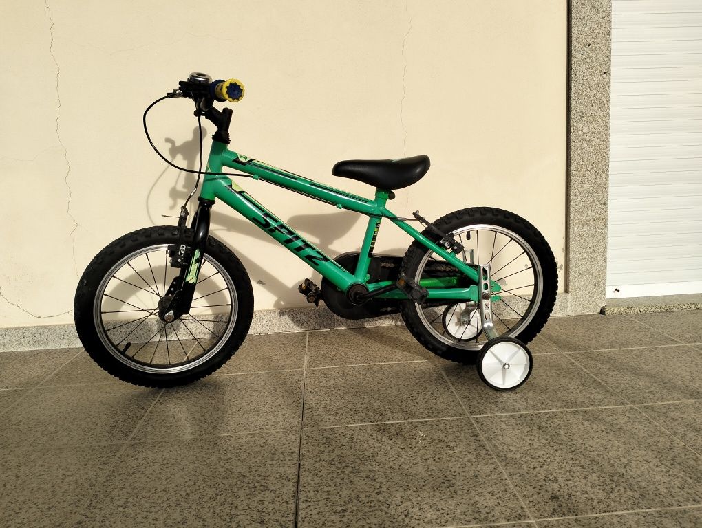 Várias Bicicletas