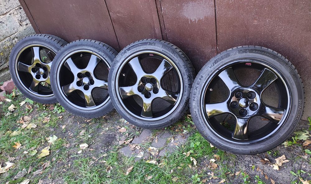 Komplet 4 kół aluminiowych OZ Racing z oponami zimowymi 225/45 R17 VAG