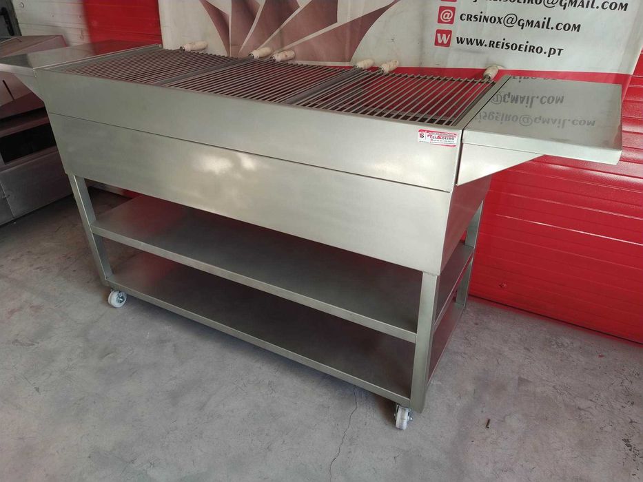 CHURRASQUEIRA INOX A CARVÃO (1500X600X1100MM) - Valor c/ IVA