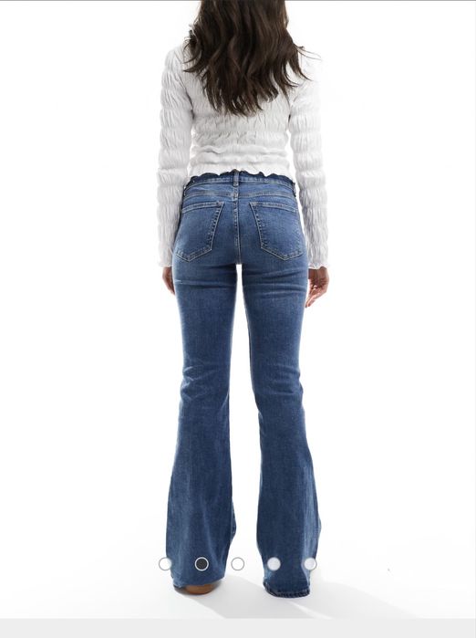 Джинси кльош Bershka.