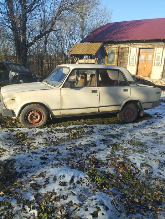 Запчастини ВАЗ двигун стартер генератор карбюратор