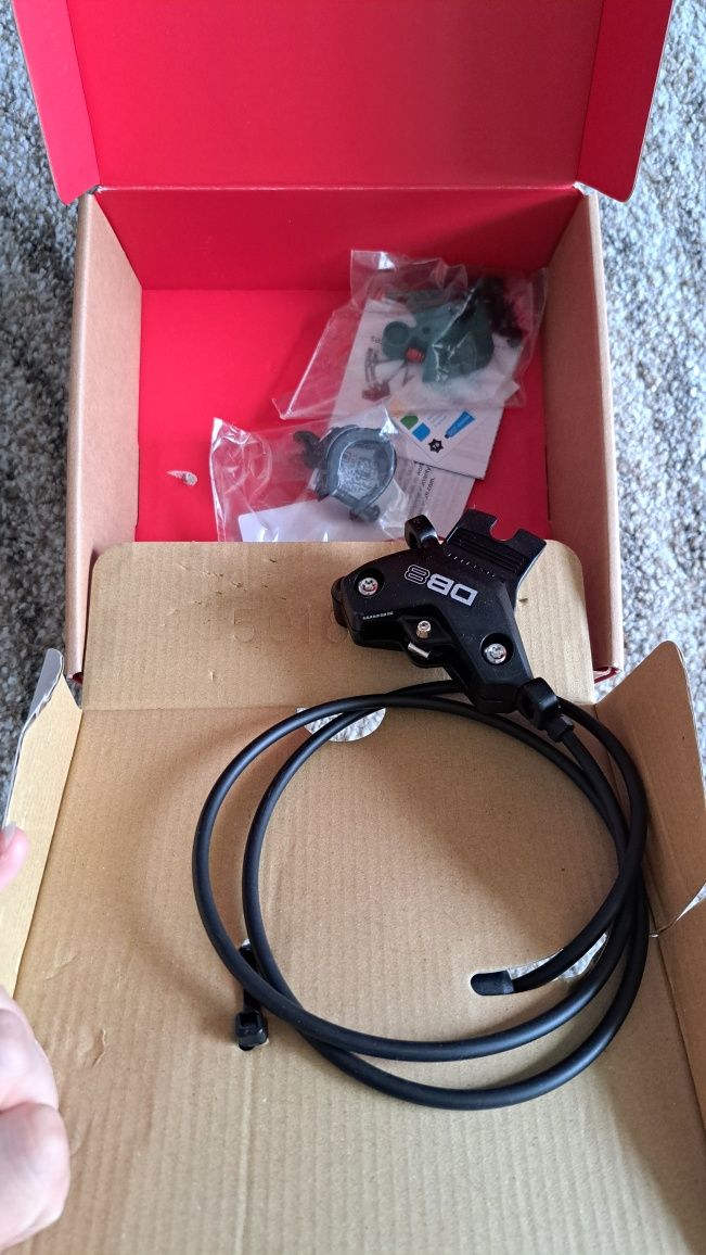 Nowy Hamulec hydrauliczny tarczowy SRAM DB 8 przód 950
