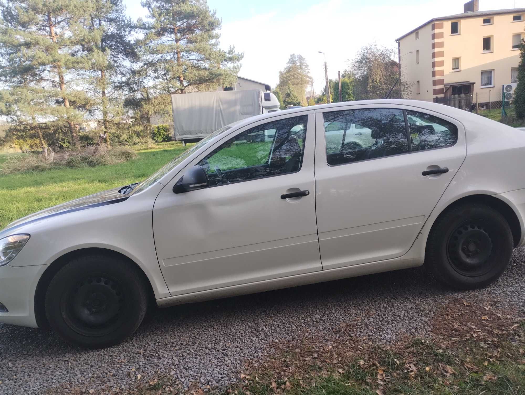 SKODA OCTAVIA II z 2012 roku z silnikiem 1.6 MPI benzyna z gazem