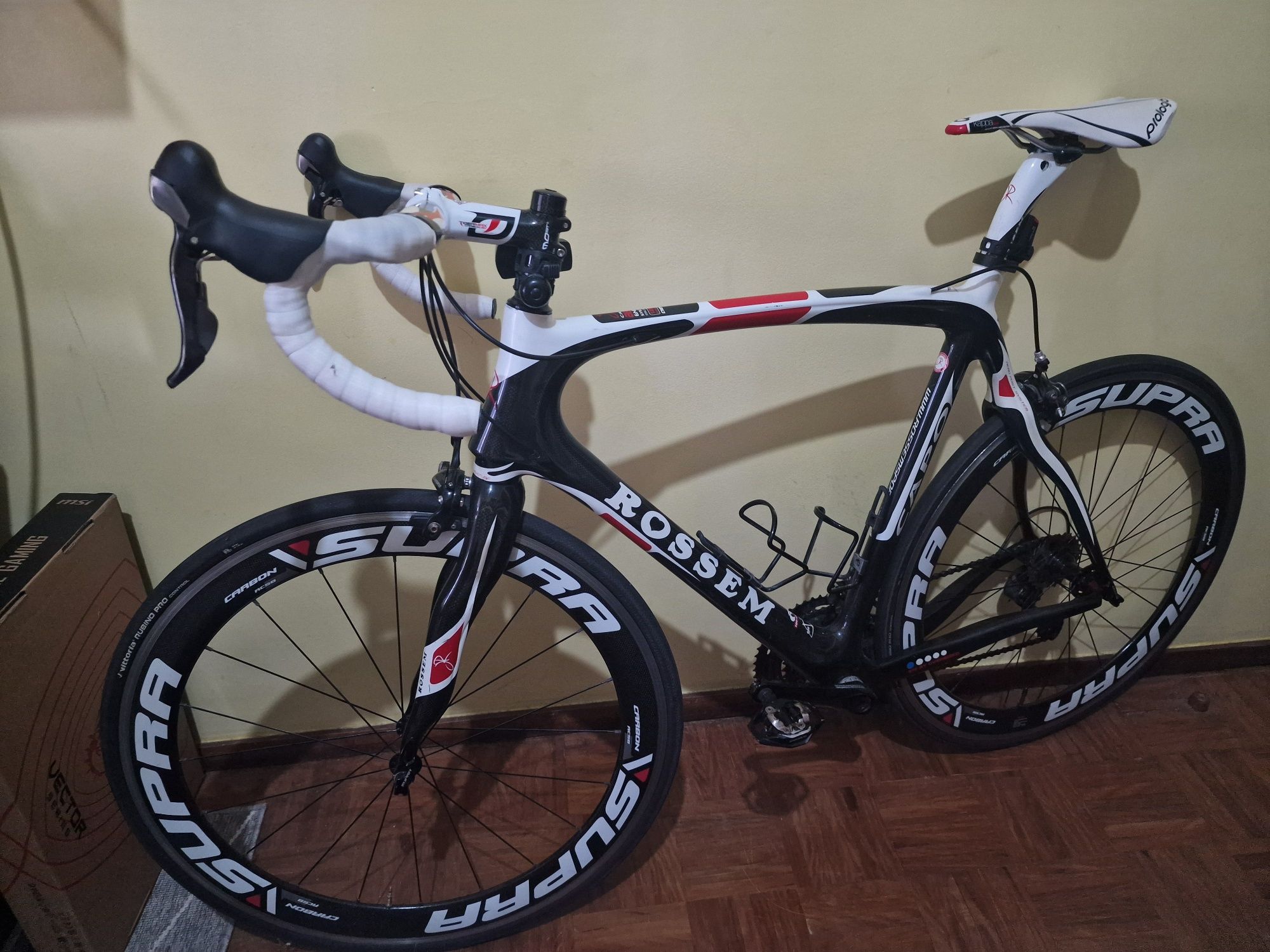 Bicicleta replica de pinarello dogma f