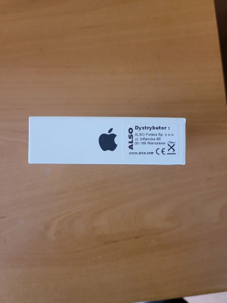 IPhone 16 128GB czarny NOWY ZAPLOMBOWANY Akcesoria w zestawie