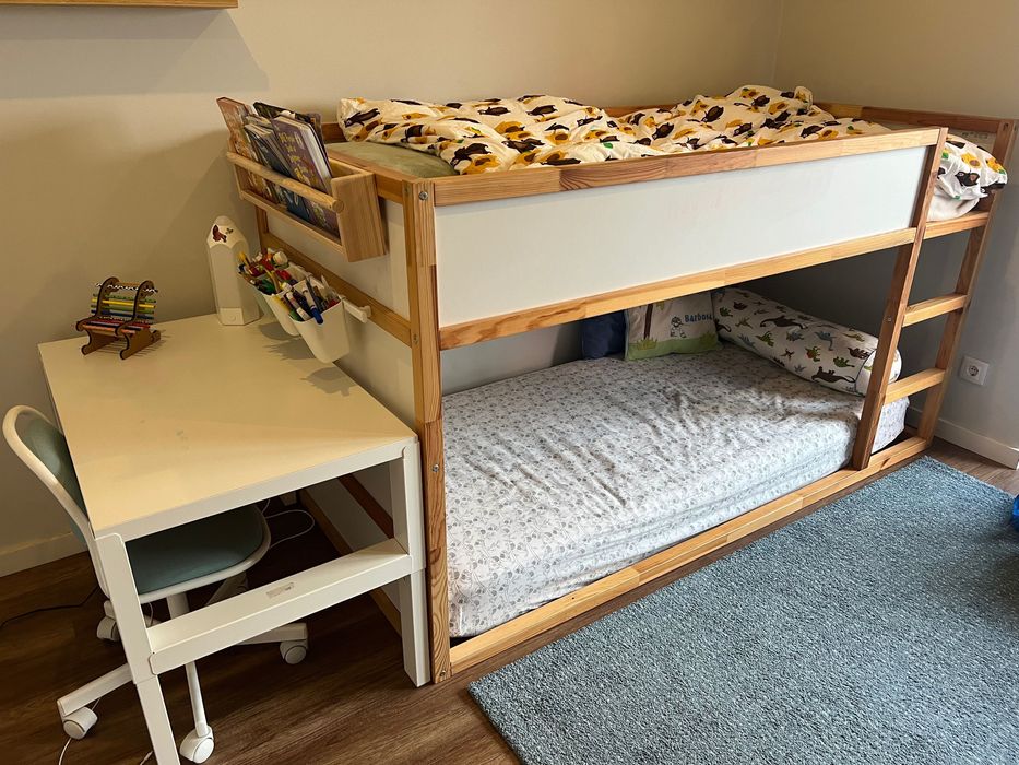 Cama e mesa infantil