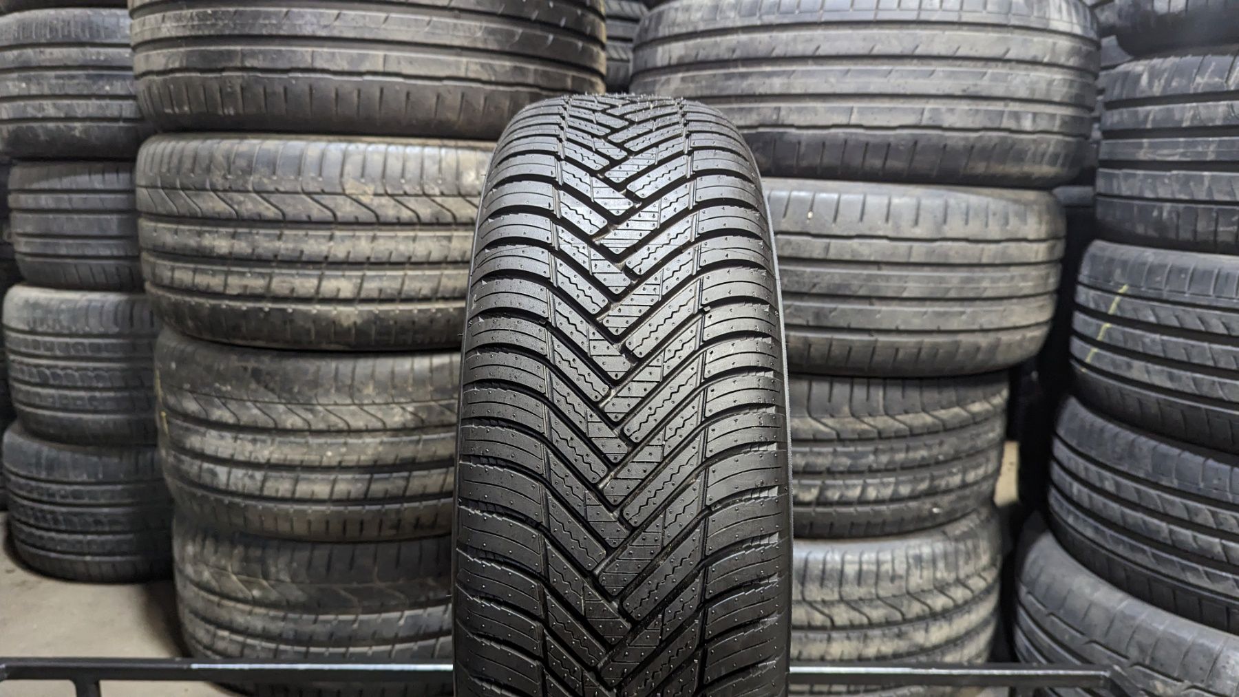 Шина 205/65 R 16 Hankook Kinergy 4S 2. Одне нове колесо. Розпаровка.