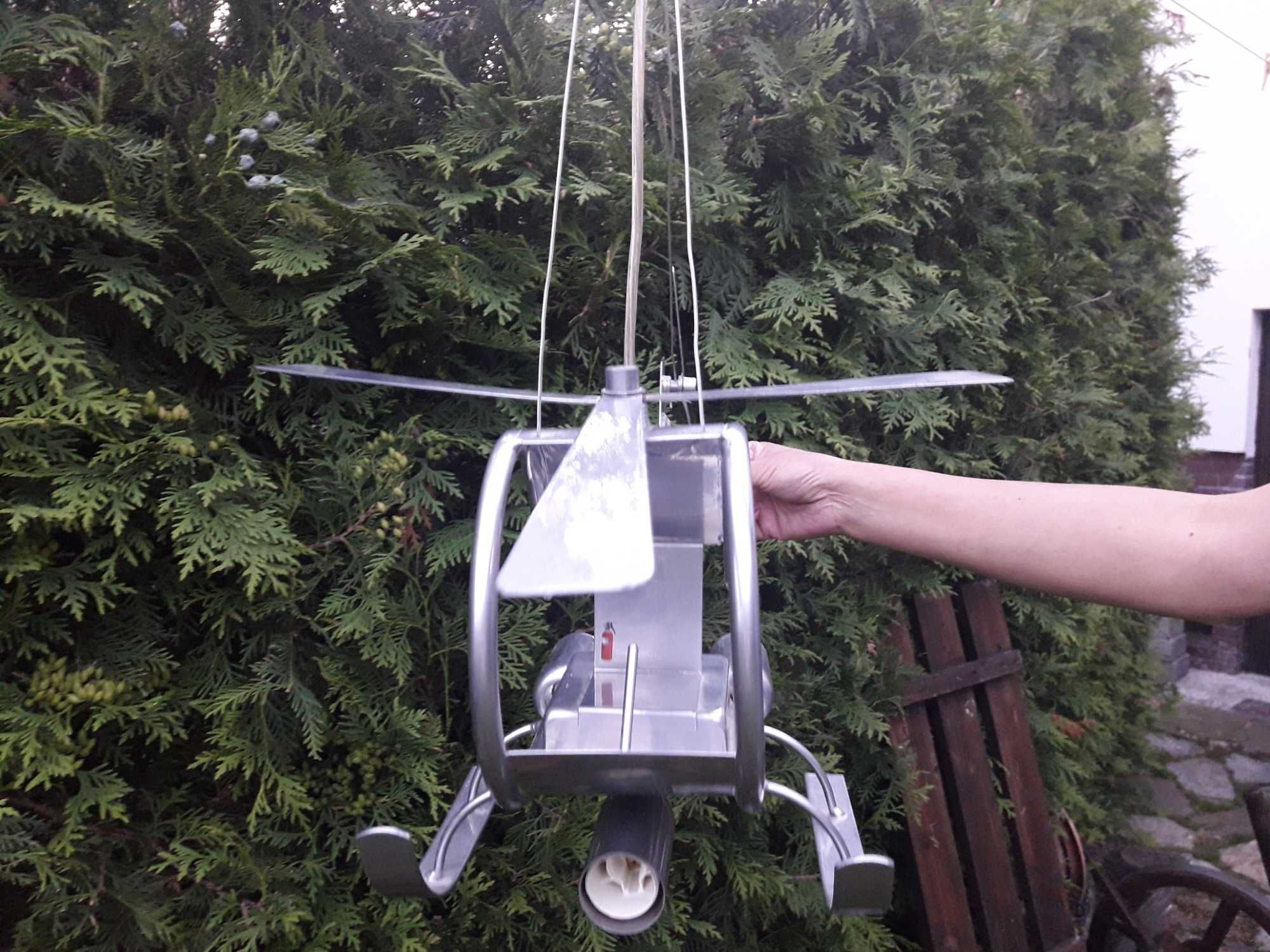 Lampa sufitowa helikopter