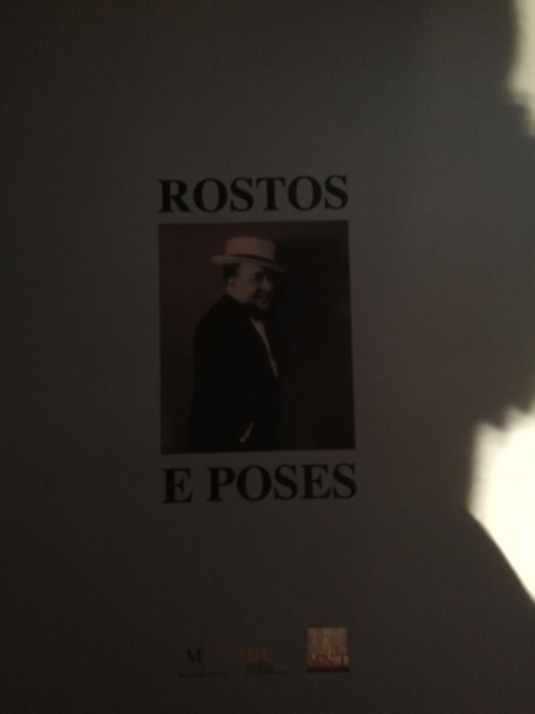 Rostos e Poses no teatro Português