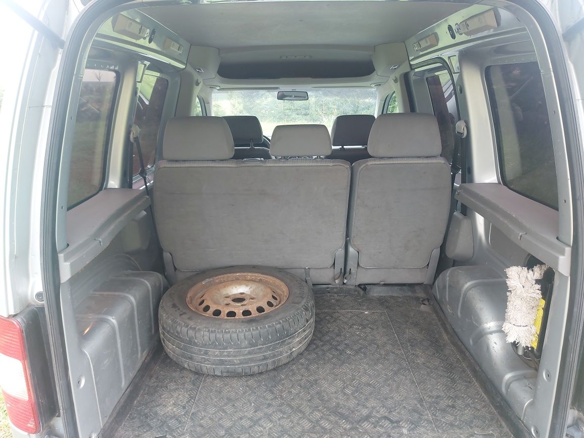 Sprzedam vw caddy wersja osobowa 1,9tdi