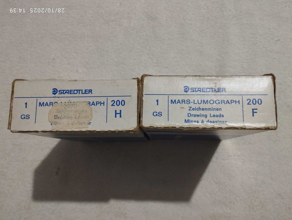 Caixas com minas de carvão