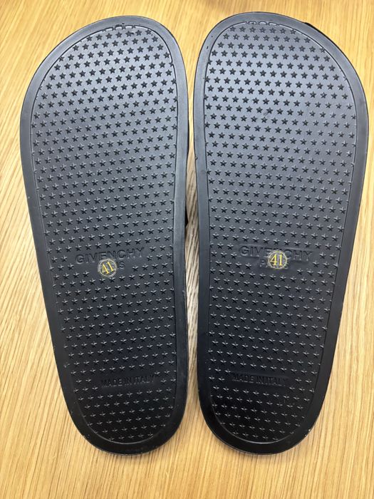 Klapki firmy Givenchy rozmiar 41 nowe