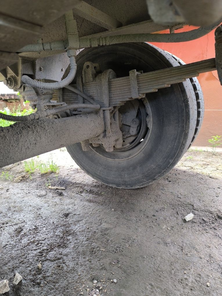Бортовий прицеп Мазовський