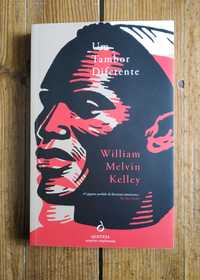 Livro Um Tambor Diferente (William Melvin Kelley)