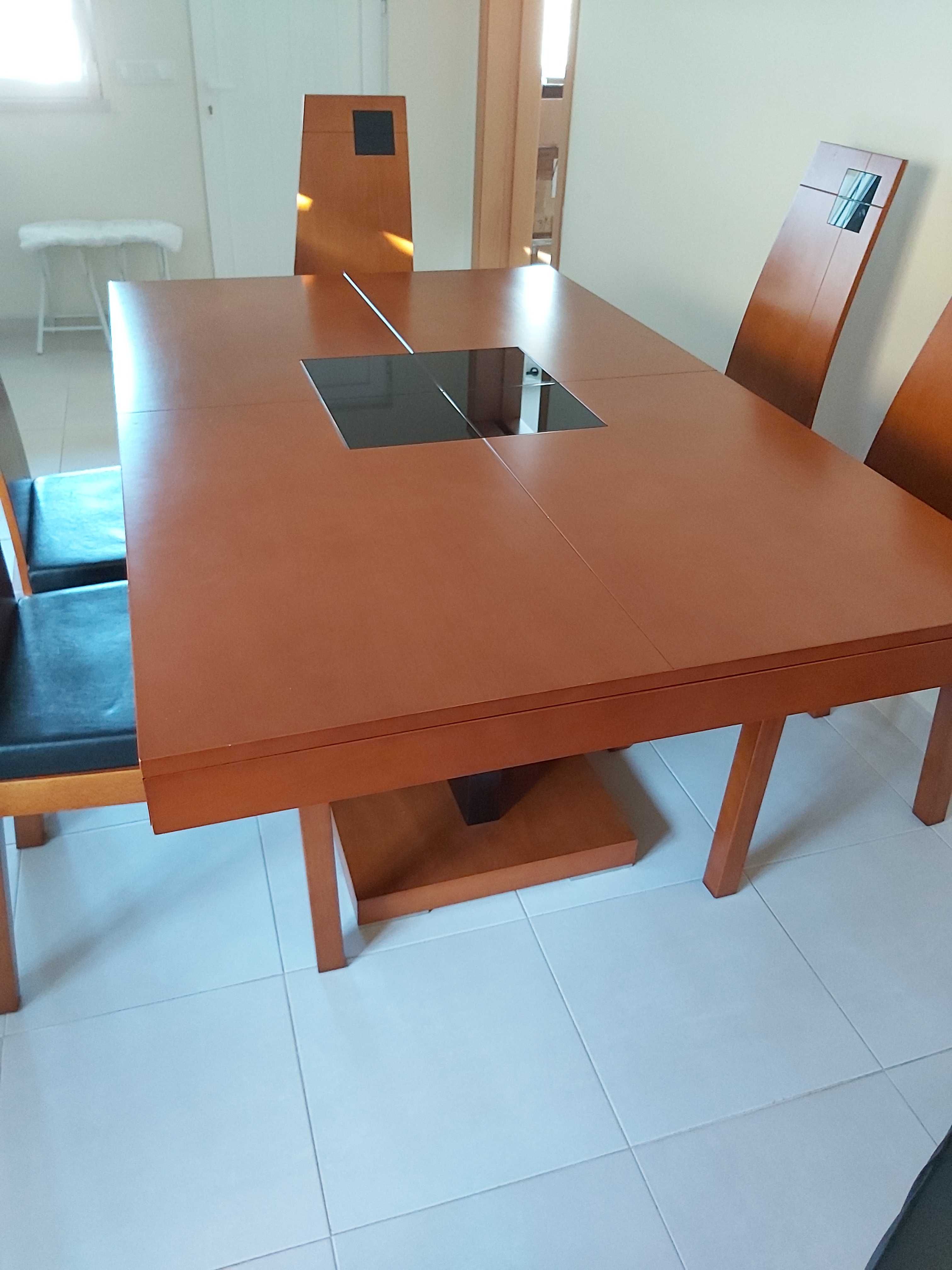 Móveis de sala e cozinha