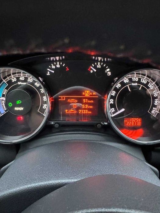 Peugeot 3008, гібрид, дизель, мотор 2.0, кінець 2013 рік