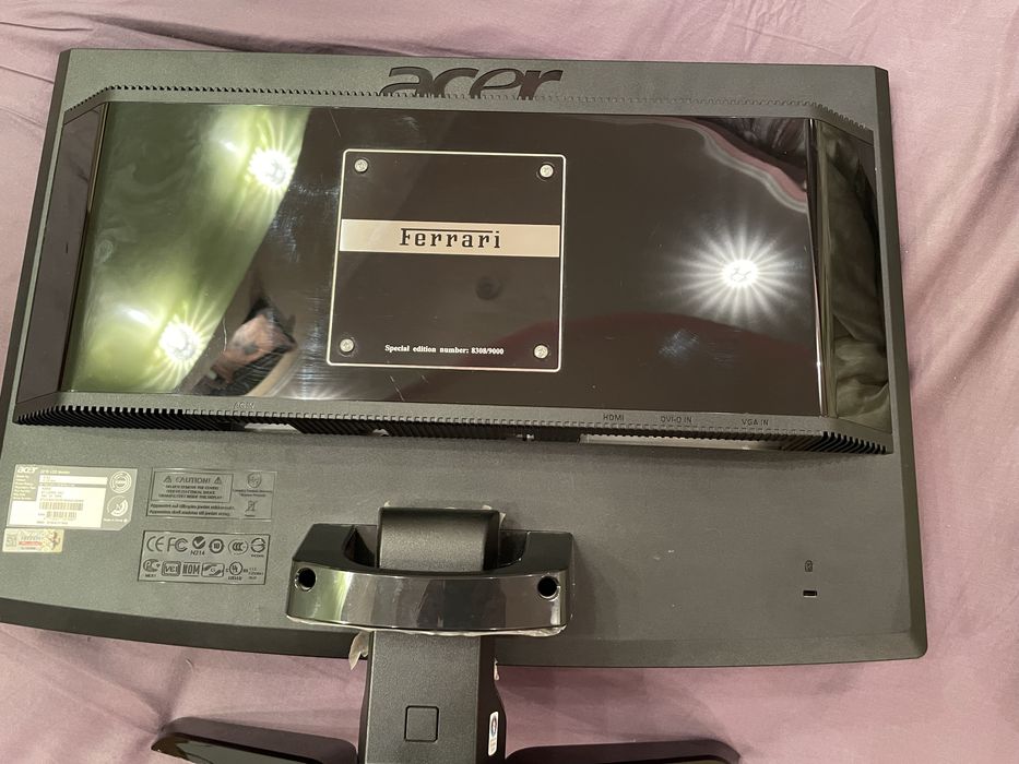 Монітор Acer special edition Ferari f-22 bid