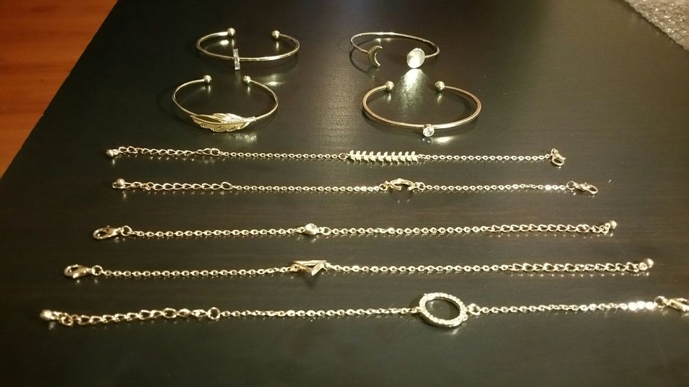 MEGA PROMOÇÃO - Pulseiras, em conjunto ou separadas.