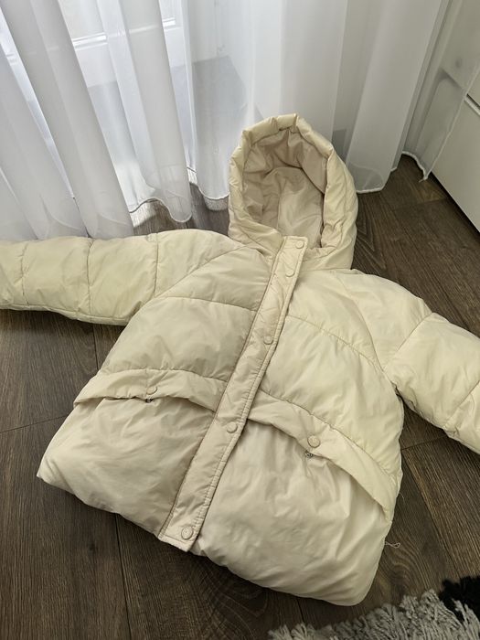 Куртка бежева zara