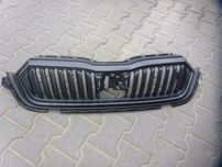 Решітка радіатора Skoda Octavia a8 2020-2025