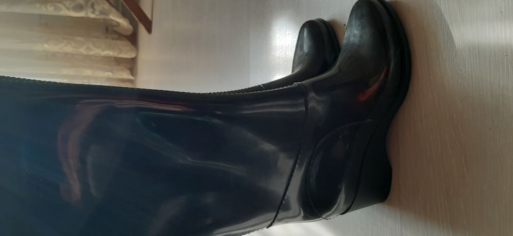 Женские резиновые сапоги