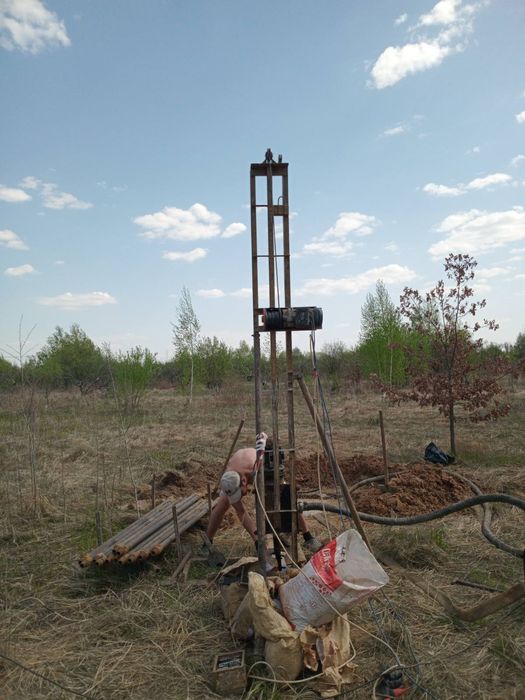 Буріння свердловин по всій Київській області Требухів під ключ