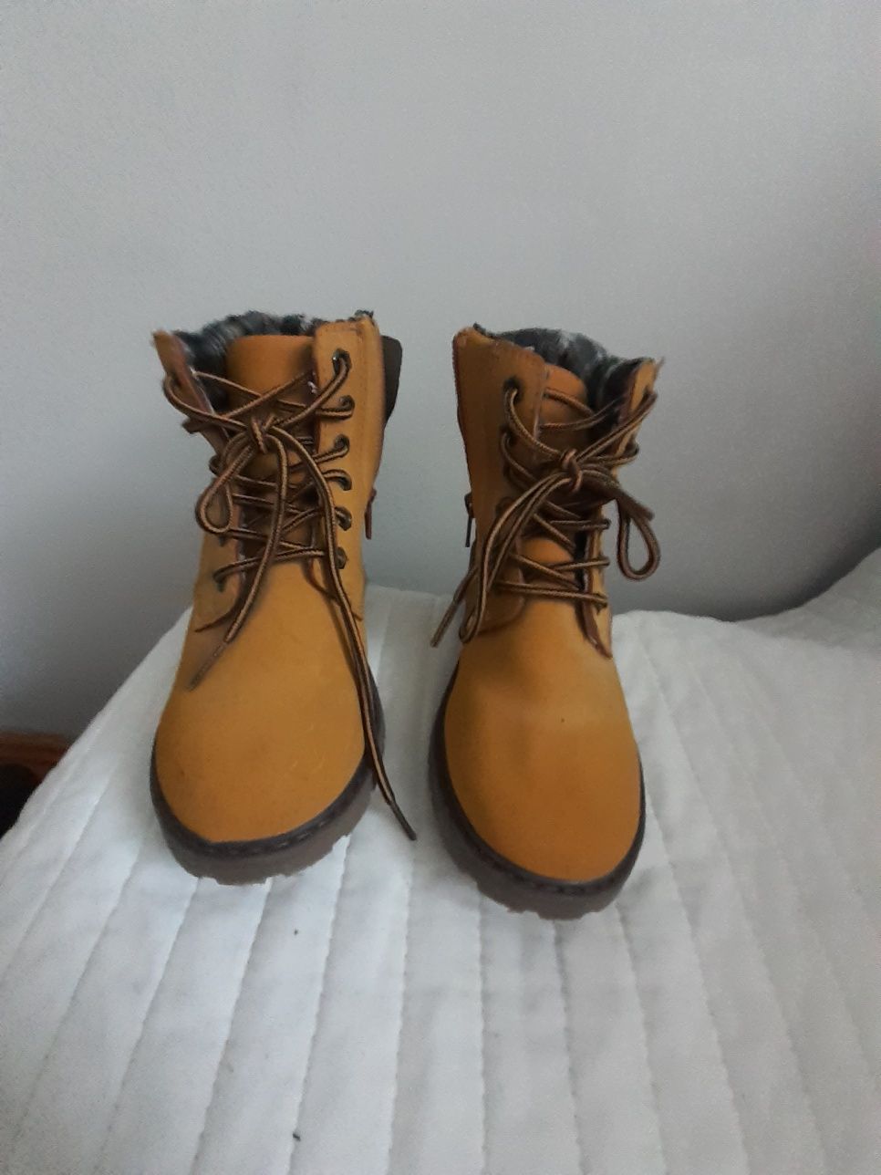 Buty dziecięce, miodowe r. 32, L & D