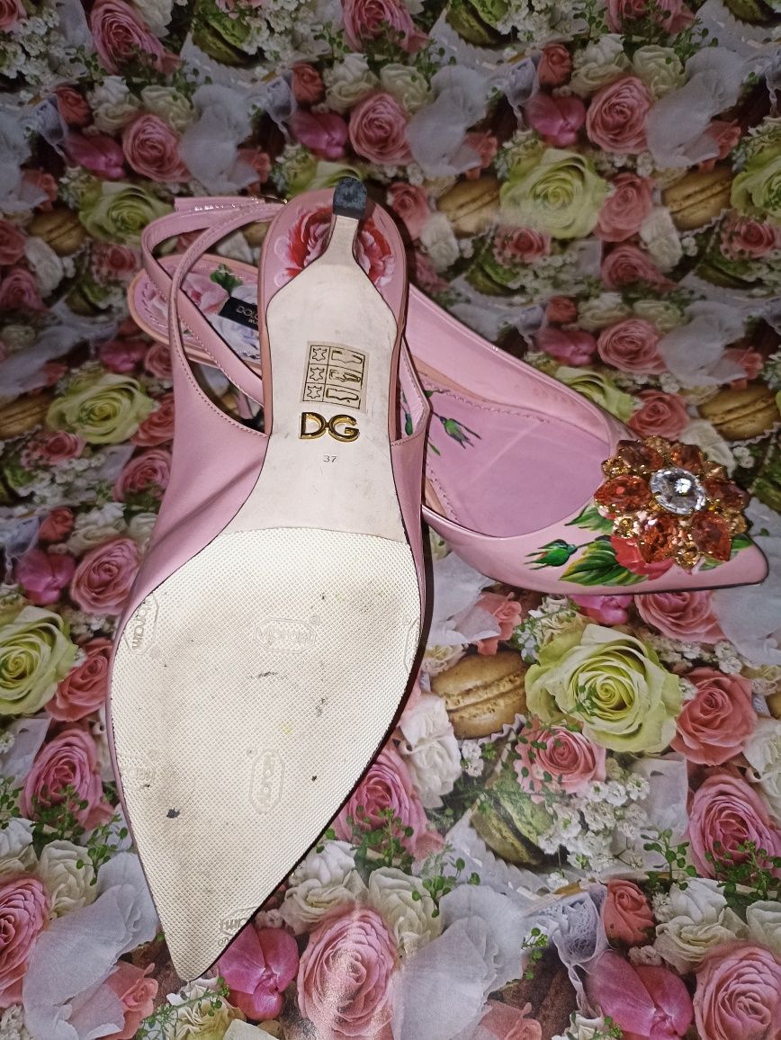 Туфлі лодочки Dolce Gabbana на низькому каблучку
Розовые DOLCE&GABBAN