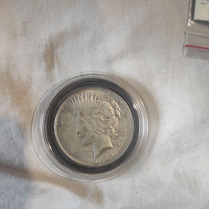 Продам Рідкісні колекційні монети деякі з них чисте срібло.