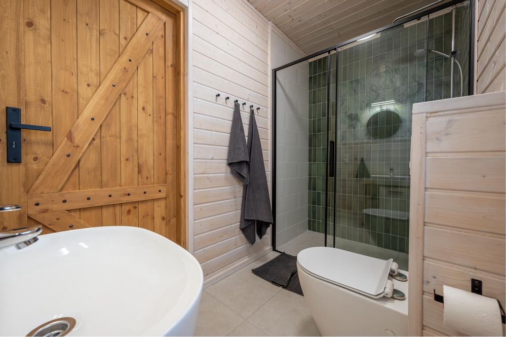 Domek z prywatną balią/ jacuzzi nad morzem