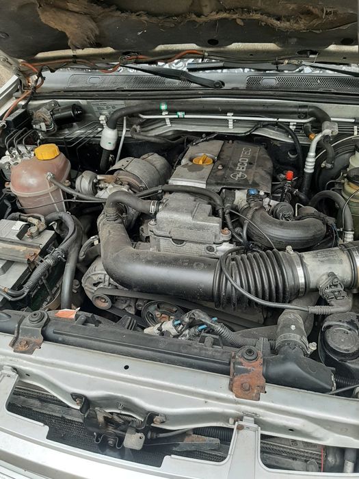 Опель фронтера               .