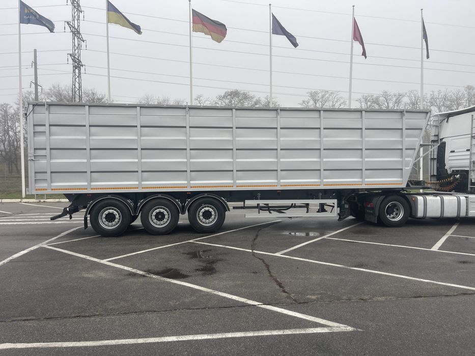 Полуприцеп самосвал Schmitz