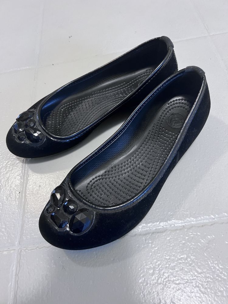 Crocs balerinki damskie czarne zamszowe w6 36